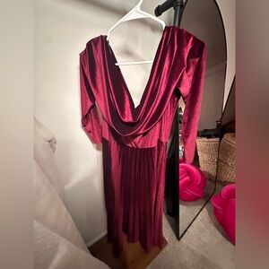 ASOS Design Curve Velvet Long sleeve dress